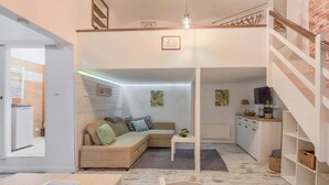 Unclassified image, 5 of 12, button - IMCT - MSpirit Apartman A Budapest (Budapest)