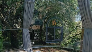 2 bedrooms, bed sheets