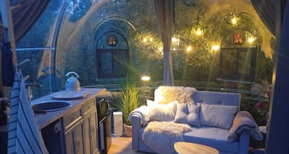 A Unique, Cozy Experience with the Murmuring Stream and a View of the Sea (Bækken)