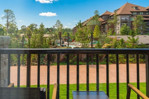 Orlando | Family Lodge Retreat | Pool + Resort | 2BR