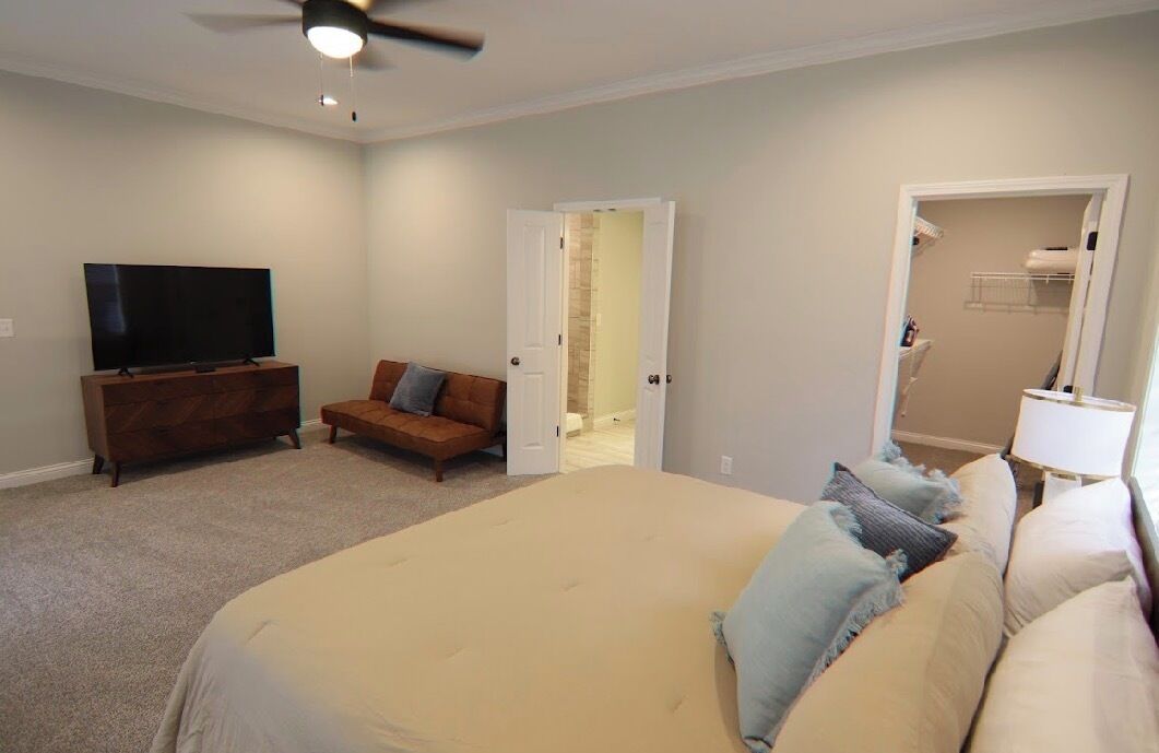 4 bedrooms, WiFi, bed sheets
