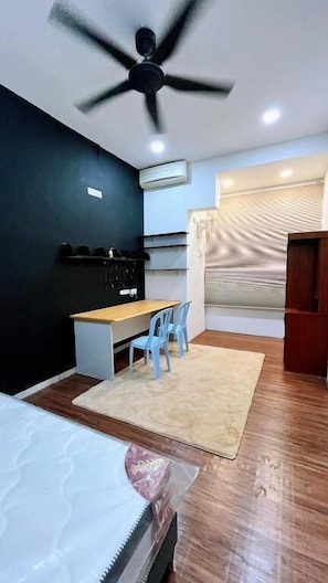 Free WiFi - D Cloud Homestay & Room (Kajang)