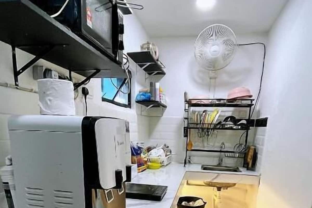 Fridge, microwave
