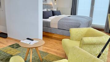 WiFi, bed sheets