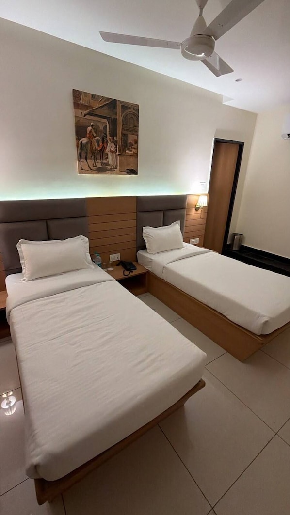 ห้องดีลักซ์ทวิน, ระเบียง, วิวภูเขา | Wi-Fi ฟรี