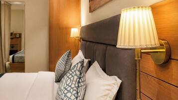 Habitación Deluxe, balcón, vista a la colina | Wifi gratis