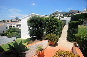 Property grounds - Holiday Home 'Lavanda' with Sea View, Wi-Fi and Air Conditioning (Málaga)
