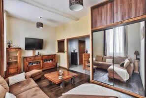 Unclassified image, 3 of 21, button - Bright duplex with a private terrace, 15 minutes from Lyon Part-Dieu (Auvergne-Rhône-Alpes)
