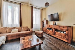 Unclassified image, 2 of 21, button - Bright duplex with a private terrace, 15 minutes from Lyon Part-Dieu (Auvergne-Rhône-Alpes)