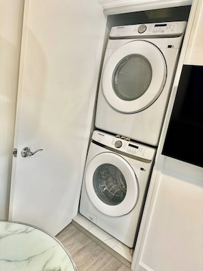 Interior - Brand New Disney Area Villa + Private Hot Tub (Davenport)