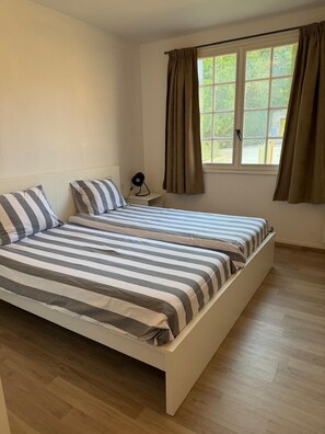 Room - A charming house in the heart of the vineyards with an unobstructed view. (Sigoulès-et-Flaugeac)