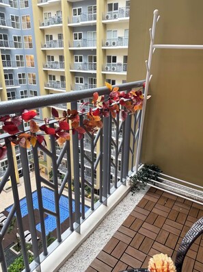 Balcony view - Kuya Awen's Staycation 12H (Parañaque)