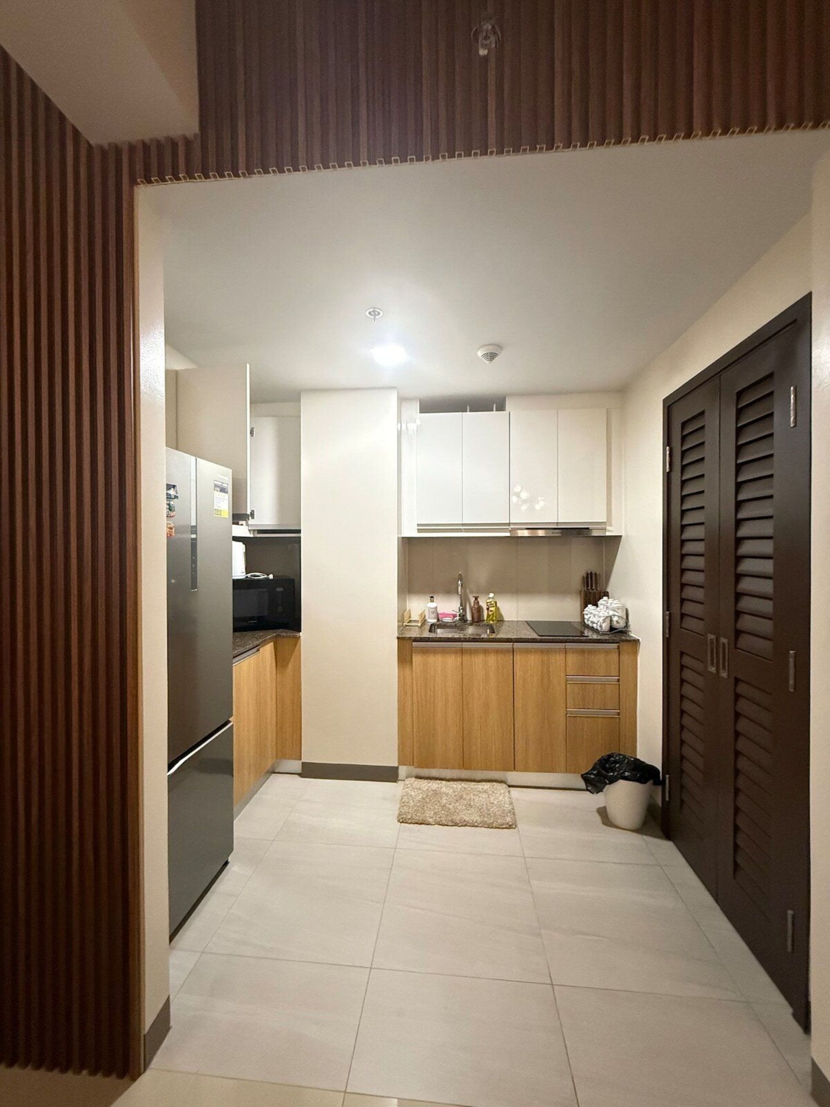 Condo Prestigio, 1 habitación, para no fumadores, cocina | Cocina privada | Refrigerador, microondas, parrilla de estufa y tetera eléctrica 