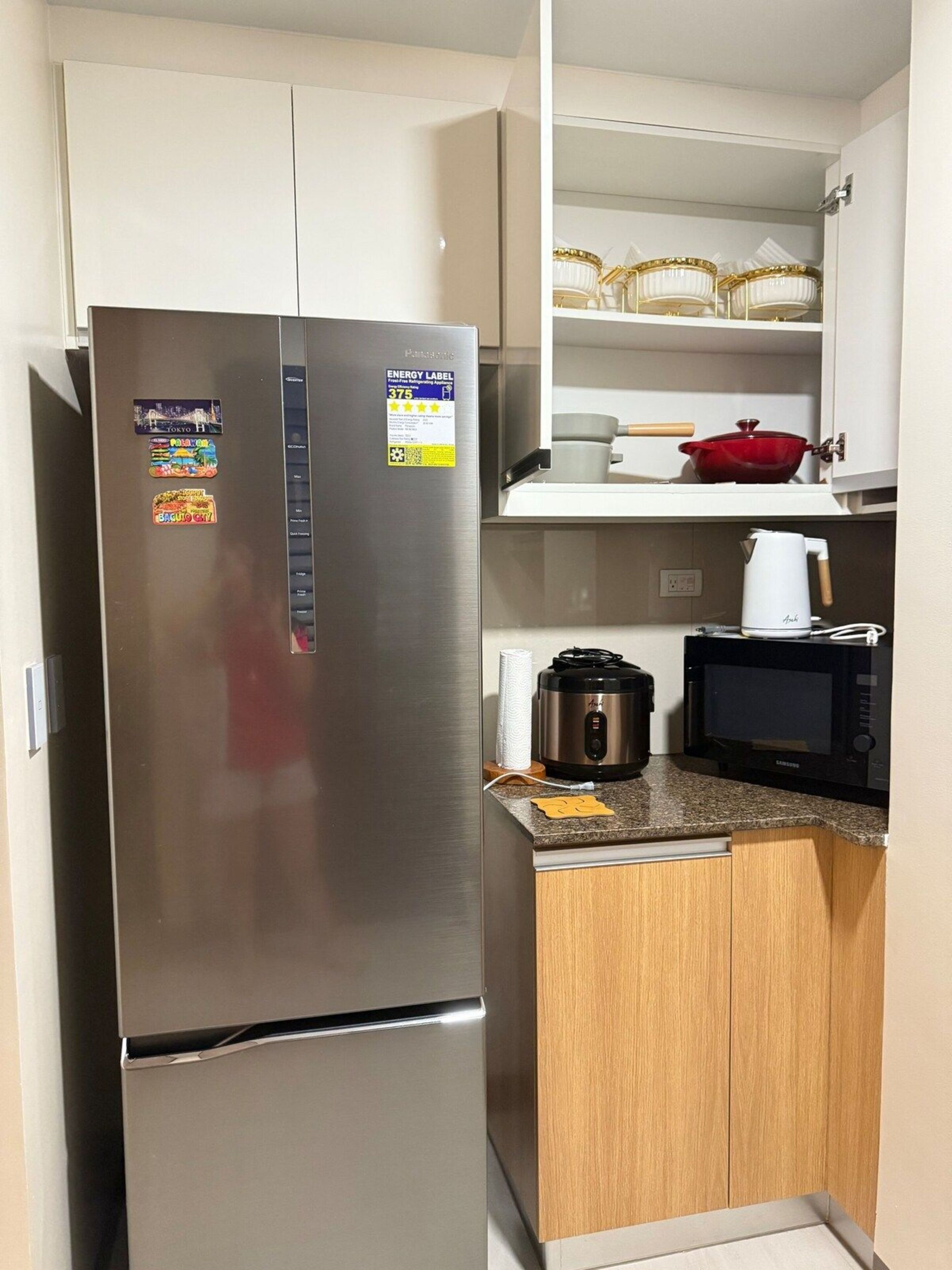 Signature Condo, 1 Bedroom, Non Smoking, Kitchen | Private kitchen | Fridge, microwave, stovetop, electric kettle