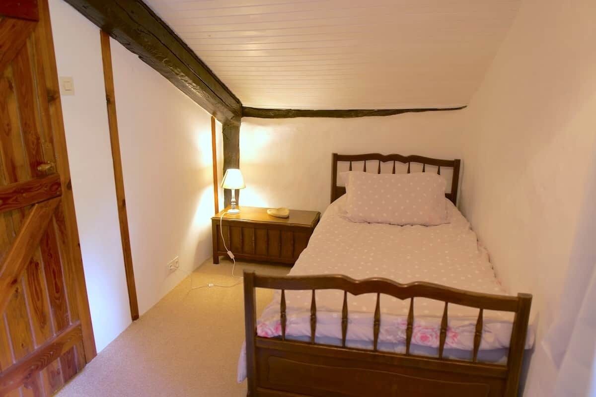 3 chambres, fer et planche à repasser, Wi-Fi, literie fournie