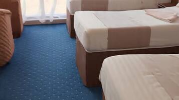 Triple Room, City View | WiFi (free)