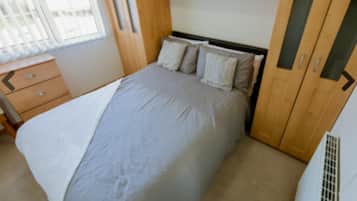 1 bedroom, free WiFi, bed sheets
