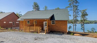 Whispering Pines Cottage on Keowee