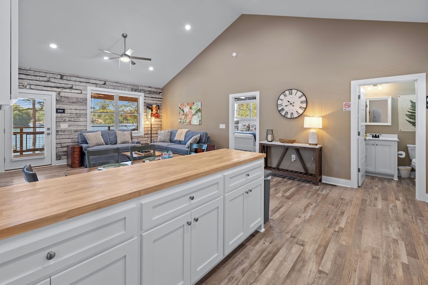 Whispering Pines Cottage On Keowee - Pickens, SC