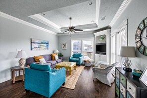 Unclassified image, 5 of 68, button - 3 Bd/2 Bth, Walkable to the Beach, Villa Verdie (Bolivar Peninsula)