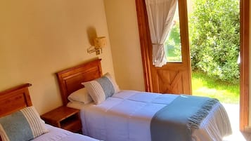 Cabin, Courtyard View | In-room safe, WiFi (free)