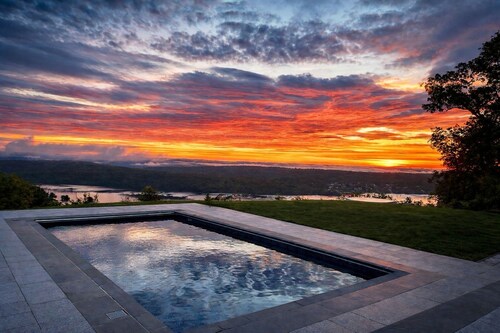 Lake Views | 6BR • Pool • Movie Theater•Sleeps 16+ Overlooking Candlewood Lake