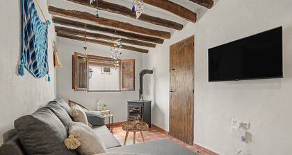 Casa Retiro Picena: mountain views, private terrace & air conditioning