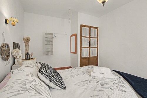 Casa Retiro Picena: mountain views, private terrace & air conditioning