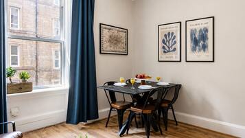 Appartement Ville, 2 chambres, non-fumeur | Restauration