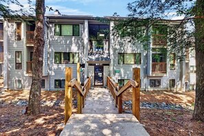 Exterior - Ski-In Ski-Out Blue Ridge Views at Wintergreen  Resort (Wintergreen Resort)