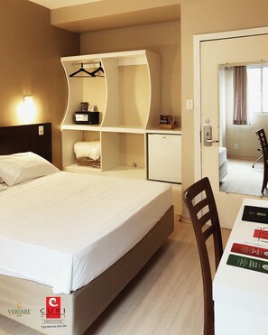 Standard Double Room | Iron/ironing board (on request), WiFi (free) - Hotel Curi executive (Pelotas)