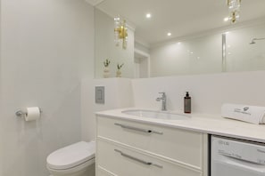 Appartamento familiare, balcone | Bagno