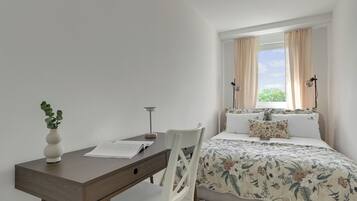 Economy Apartment, Non Smoking, Private Bathroom | Premium bedding, iron/ironing board, cribs (surcharge), WiFi (free)