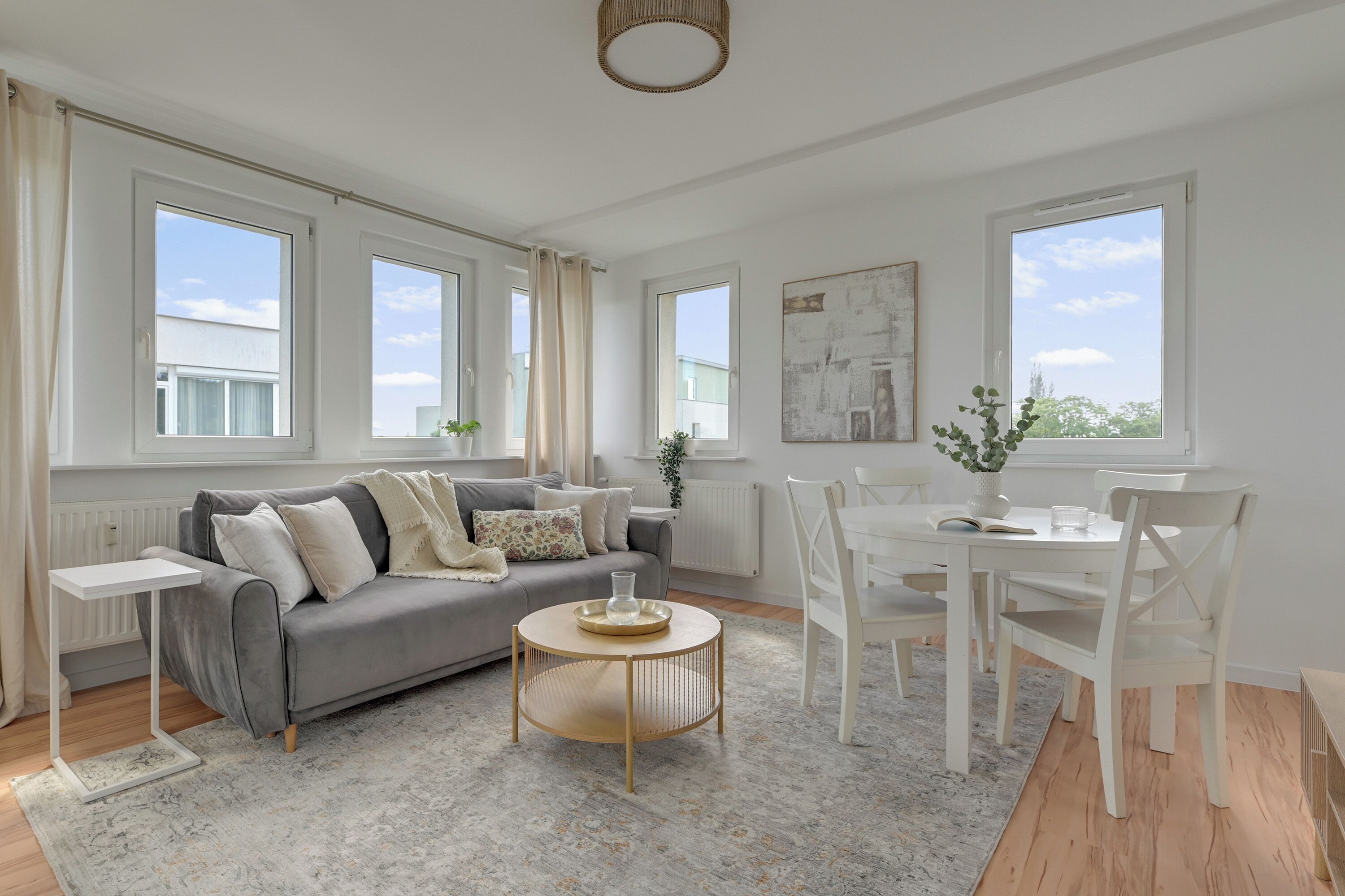 Economy Apartment, Non Smoking, Private Bathroom | Living area