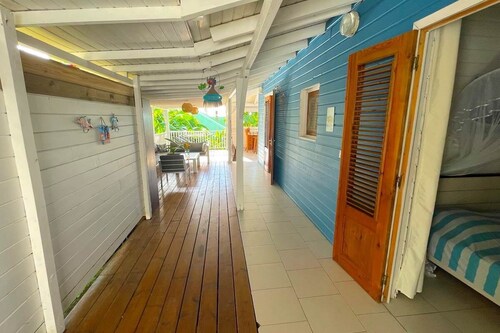 Villa Morphy, ocean view, pool, beach 3 minutes away, between DESHAIES and BOUILLANTE