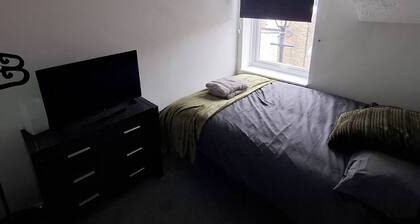 Alice Place 4BR Long-term Stay Parking, Wifi