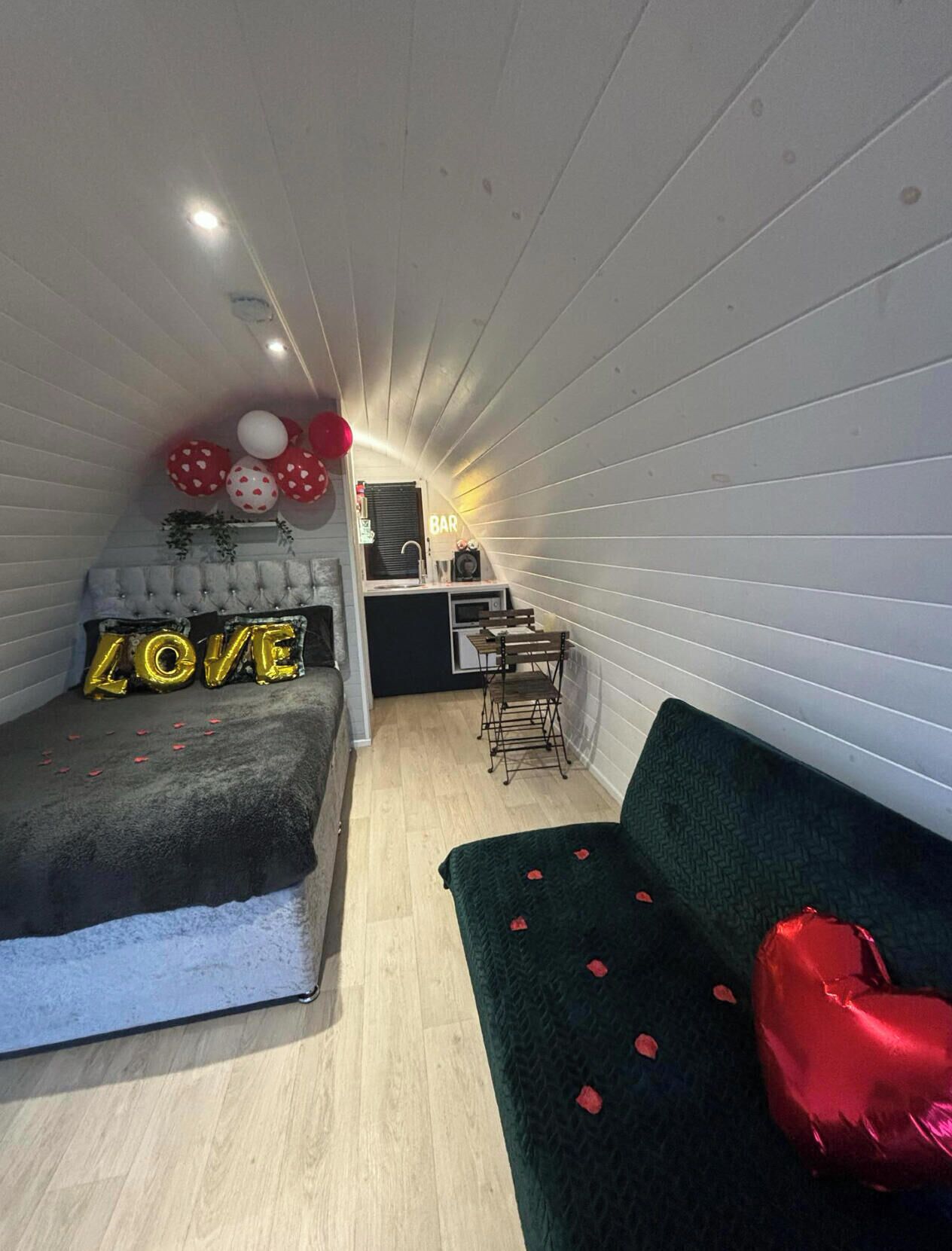 1 quarto, roupa de cama