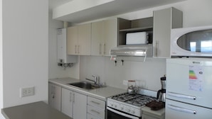 Macchina per tè/caffè, frigorifero, microonde, forno