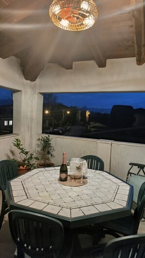 Dining - Dimora Di Adelina - Wine Hills: balcony, Wi-Fi, air conditioning (Lucca)