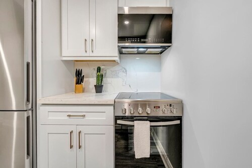 *Minutes to BMO Field* 3BR Home in Downtown