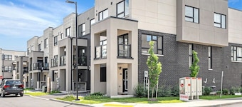 *Comfortable* 3 Bedroom Home in Safe Family Area