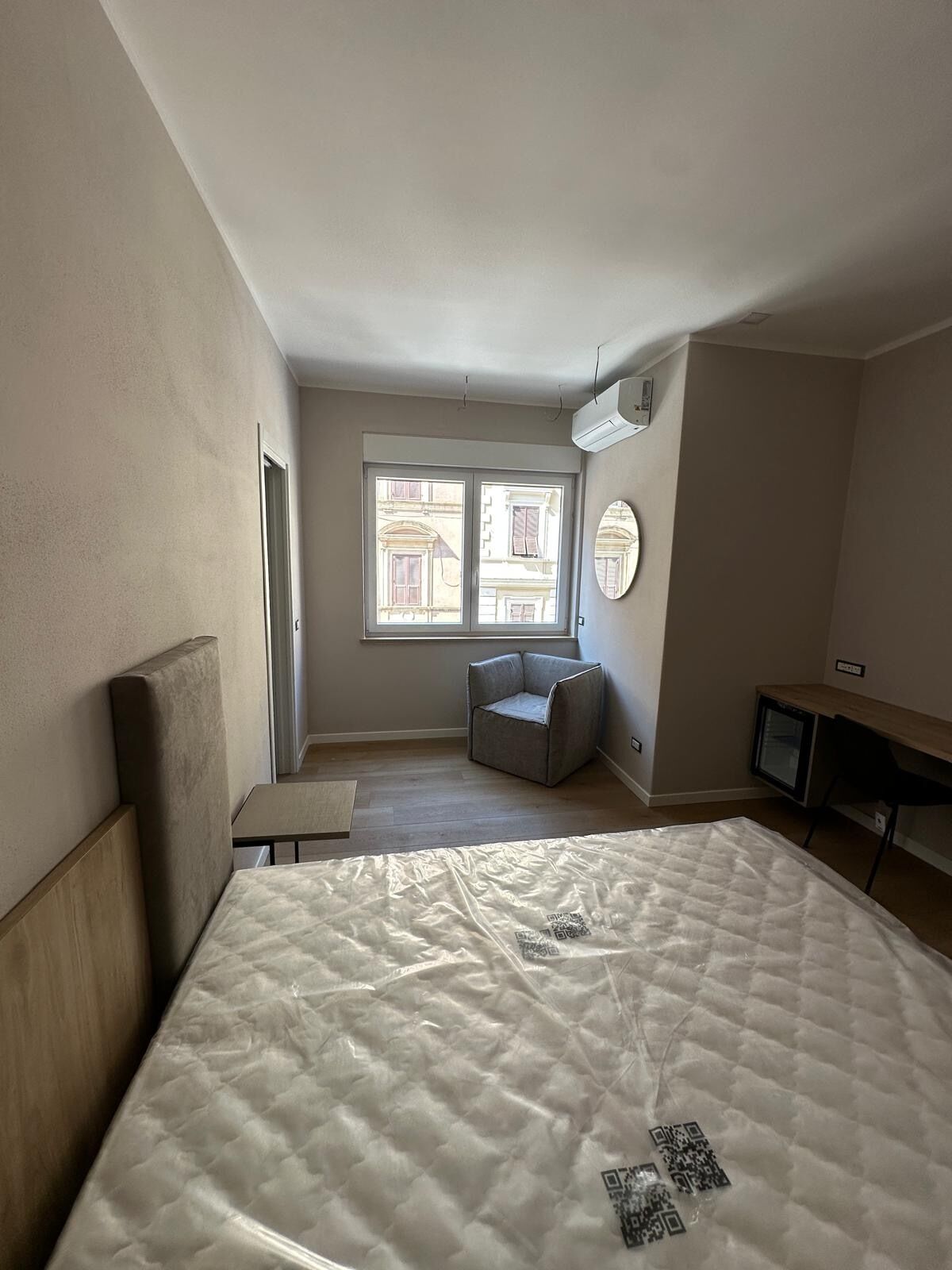 In-room safe, desk, laptop workspace, soundproofing