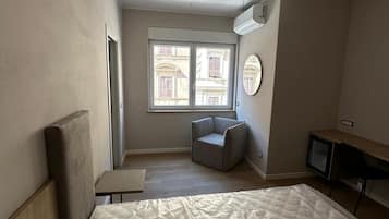 In-room safe, desk, laptop workspace, soundproofing