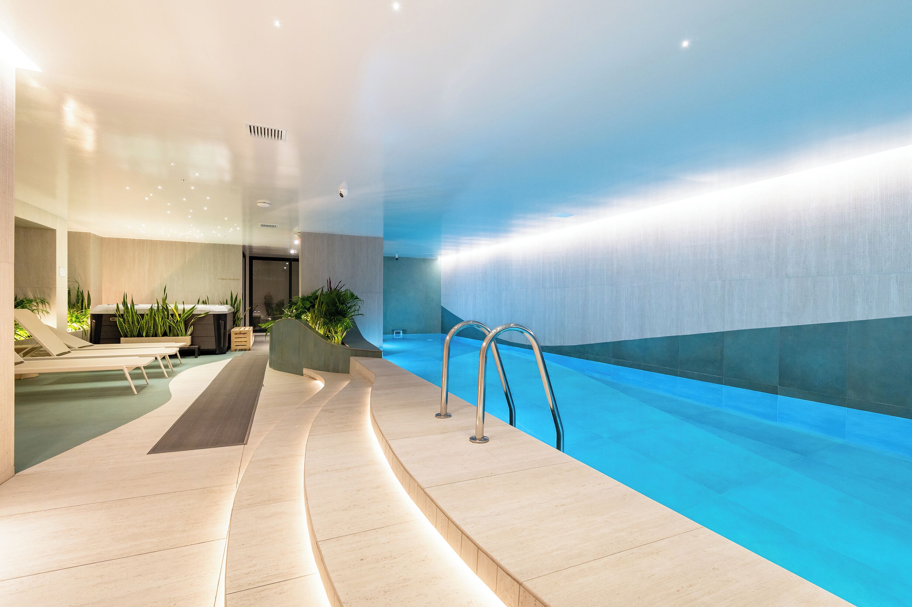 Una piscina techada