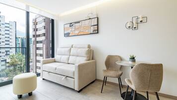 Deluxe Suite, Pets allowed, City View | Living area