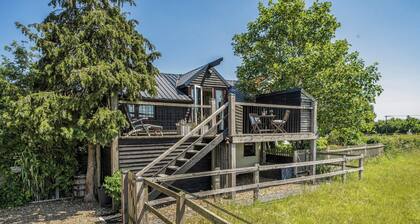 Hayloft, Sleeps 3 With Enclosed Terrace
