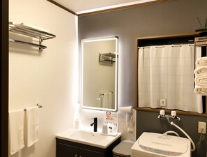 House, 2 Bedrooms, Patio, Garden View | Bathroom - SPAHA Kitakaruizawa YB1 (Agatsuma-gun Tsumagoimura Oazakanaraaza)