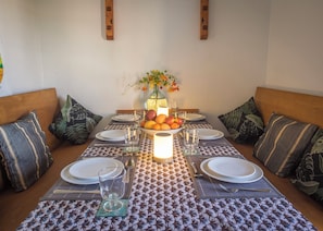 Dining - Vista del Drago: Spacious Sea-View Villa Near Tenerife’s Ancient Dragon Tree (Icod de los Vinos)