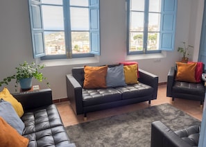 Living area - Vista del Drago: Spacious Sea-View Villa Near Tenerife’s Ancient Dragon Tree (Icod de los Vinos)