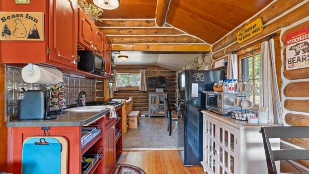 Private kitchen - Montana Cabin close to downtown (Red Lodge)